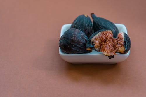 Free Figs on a Square Ceramic Plate Stock Photo