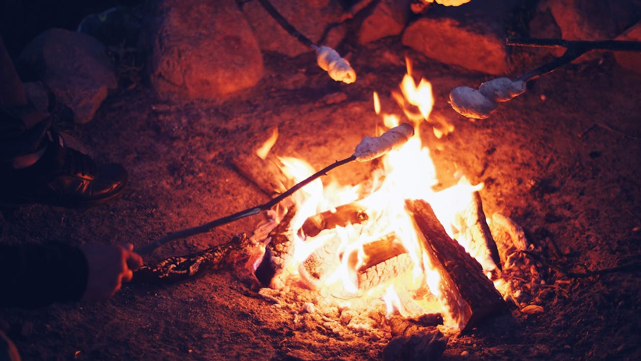 Barbecue Am Lagerfeuer