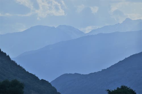 Δωρεάν στοκ φωτογραφιών με βουνό, γαλάζιος ουρανός, γαλήνιος Φωτογραφία από στοκ φωτογραφιών