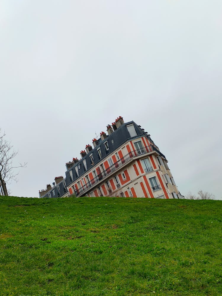 Sinking House Of Montmartre, Paris, France