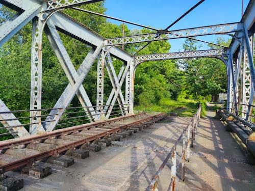 Безкоштовне стокове фото на тему «pont metallique sur l adour, залізничні колії, землі»