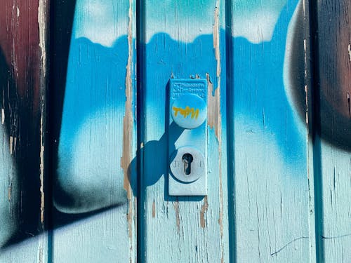 Darmowe zdjęcie z galerii z drewniane drzwi, drzwi, dziurka od klucza