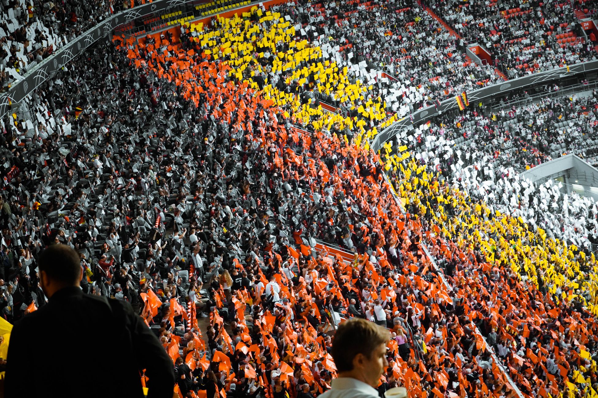 Zeeuwse supporters hebben WK-tickets maar onzekerheid over deelname