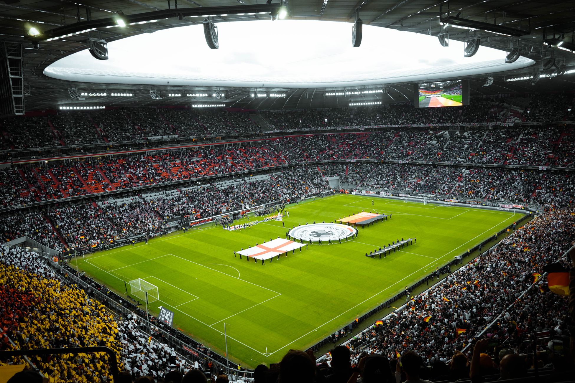 Voetbalrellen Frankrijk minder over sport, meer over maatschappelijke onrust
