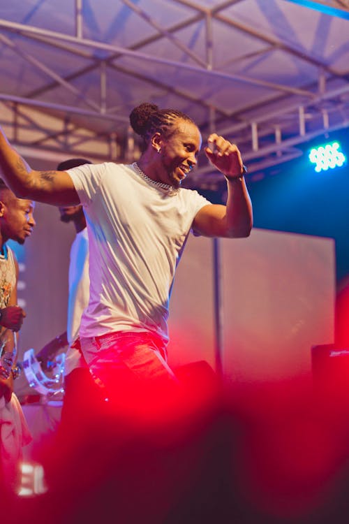 Fotos de stock gratuitas de afroamericano, bailando, hombre negro