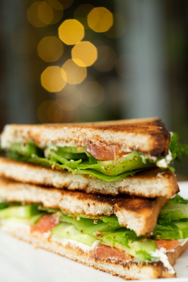 Cut Toast With Lettuce, Tomato And Cucumber