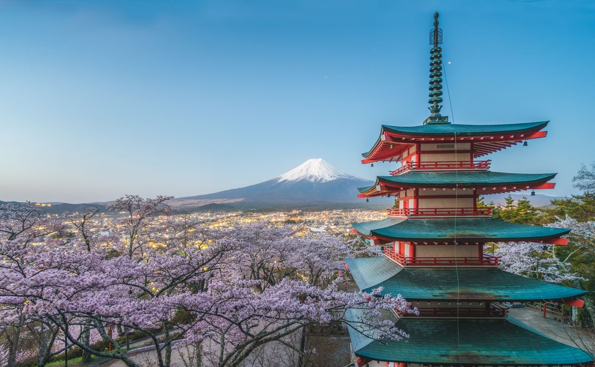 Chureito pagoda with Mt Fuji