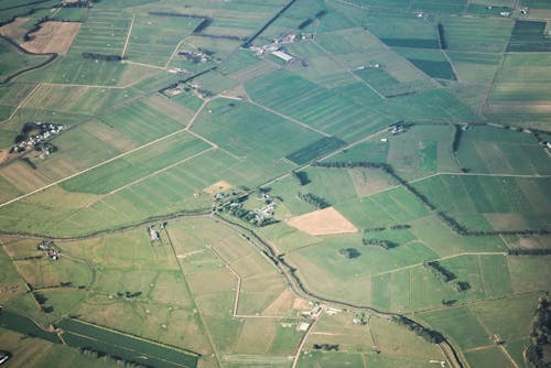 alan, Çiftlik, drone çekimi içeren Ücretsiz stok fotoğraf