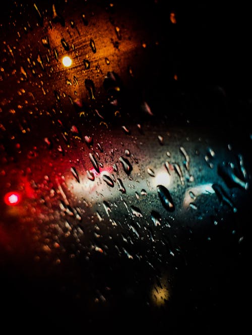 Δωρεάν στοκ φωτογραφιών με μετά τη βροχή, πόλη τη νύχτα, σταγόνα νερού
