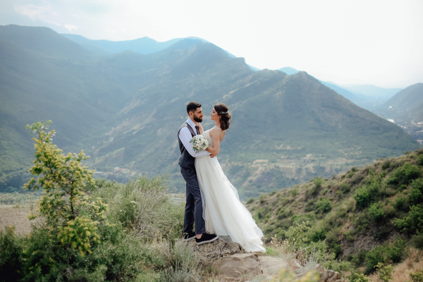 Elegant Lakeside Wedding