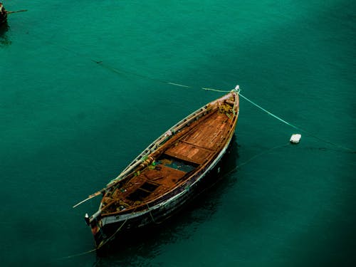 Kostenloses Stock Foto zu blaues wasser, boote, fischerboote