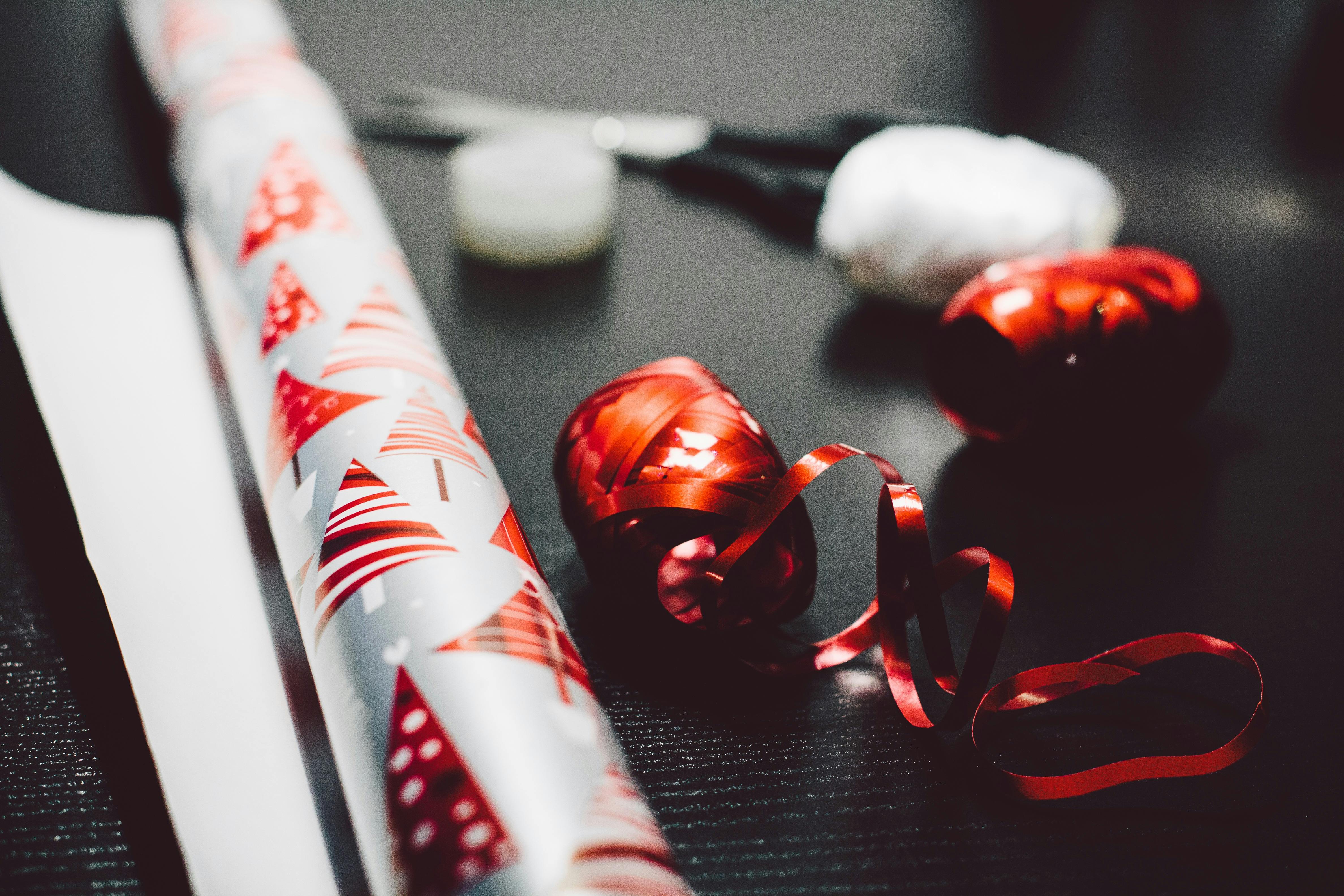ギフト包装紙 クリスマス リボンの無料の写真素材 ギフト包装紙 クリスマス リボンの無料の写真素材