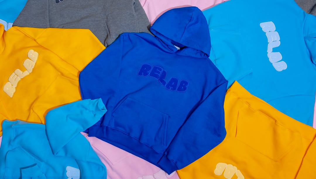 Hoodies & Sweatshirts