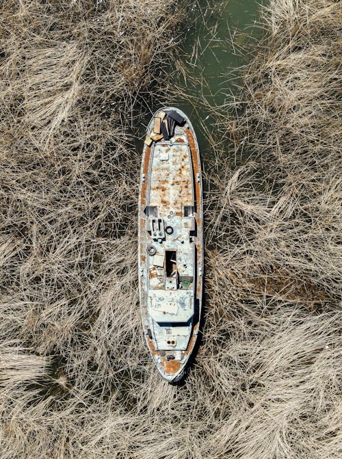 Photos gratuites de abandonné, bateau, eau