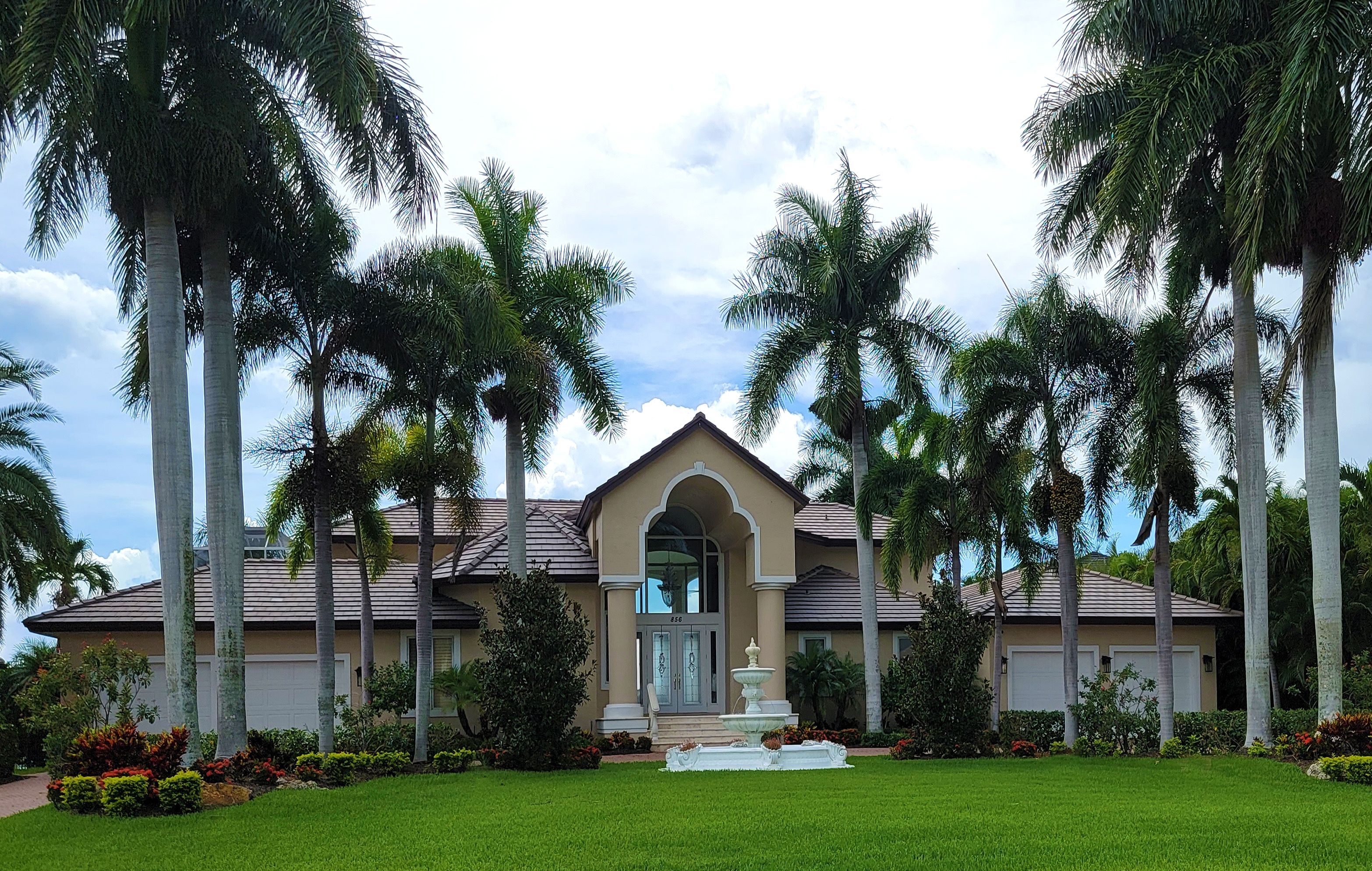 Luxury Florida home exterior