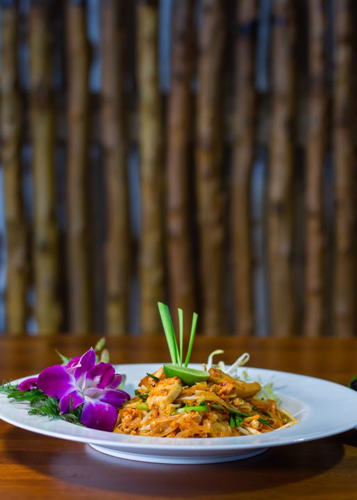 Shrimp Pad Thai Deluxe
