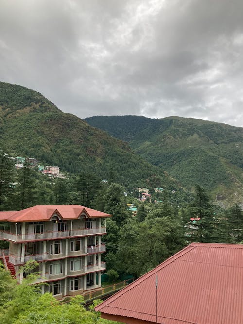 Photos gratuites de gloire du matin, jour de pluie, montagnes vertes