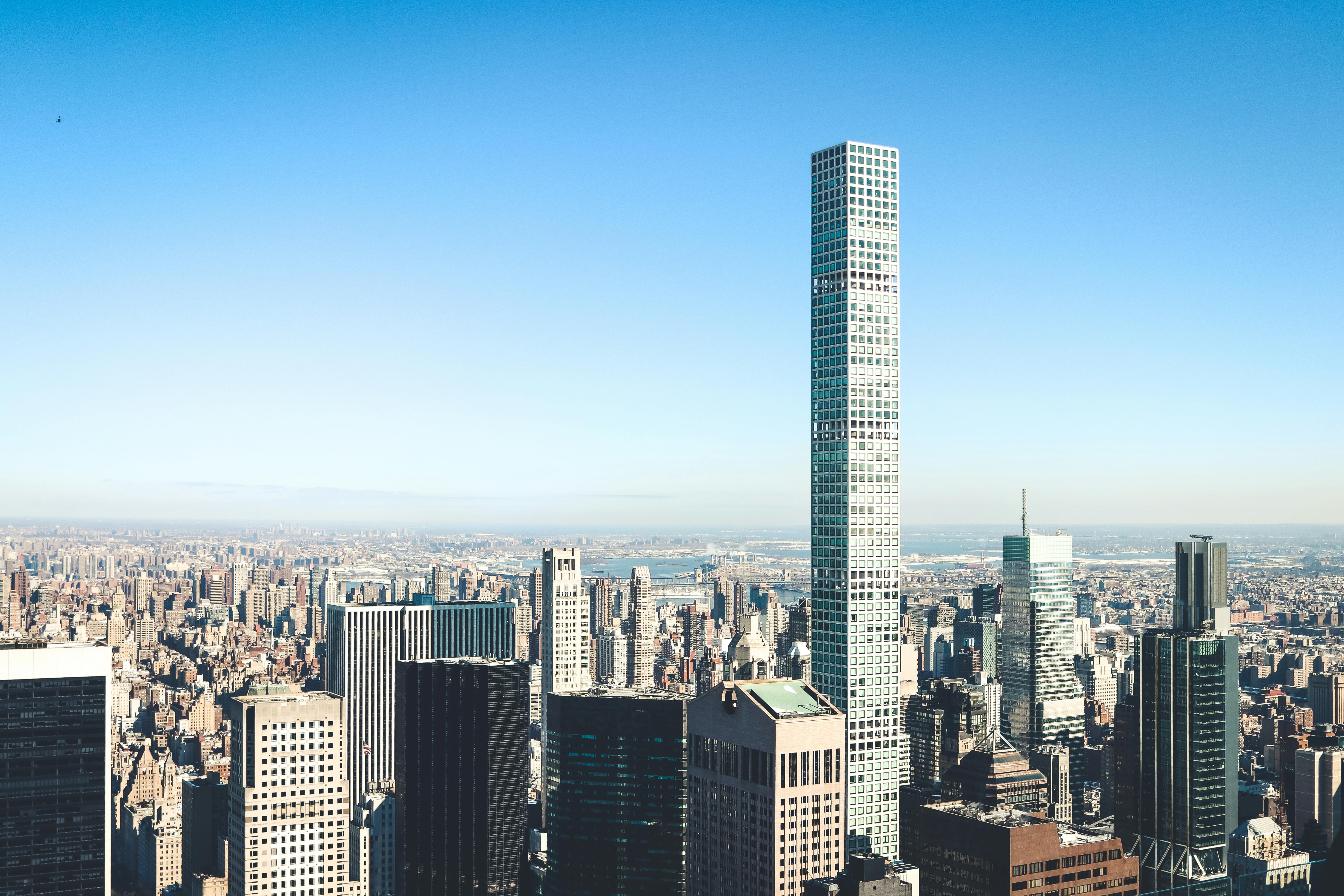 432 park avenue over buildings in new york