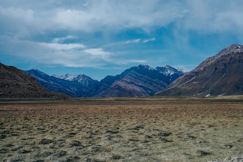 Plains near Mountains