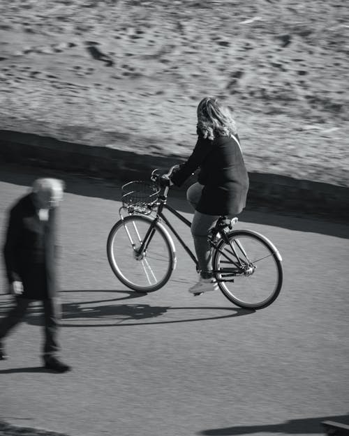 Fotos de stock gratuitas de bici, bicicleta, blanco y negro