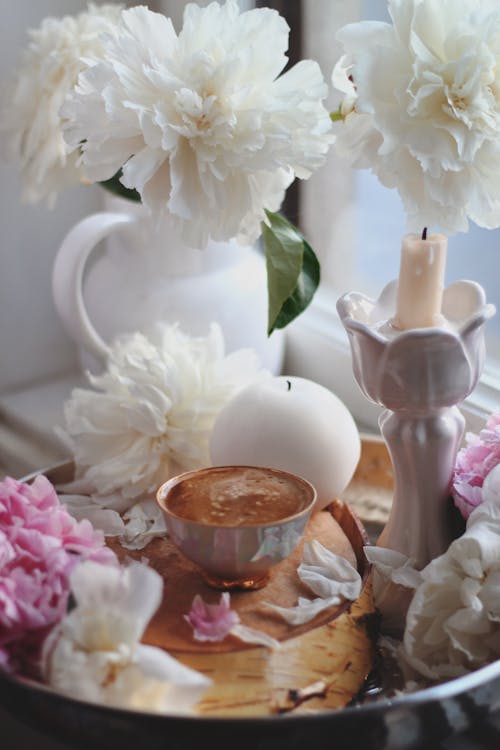 Free Ceramic Cup with Coffee on the Tray Stock Photo