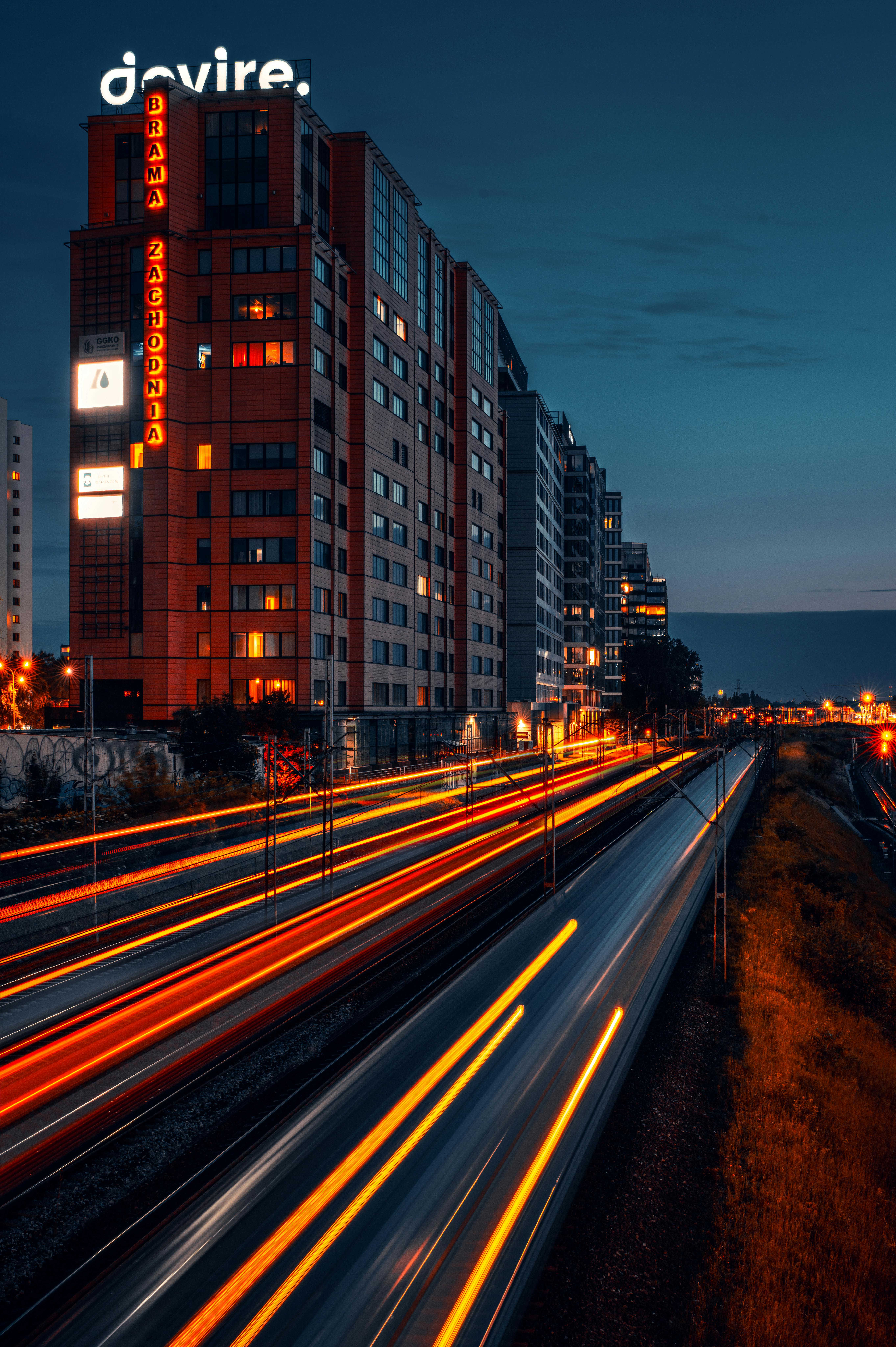How do you train yourself not to pee at night?