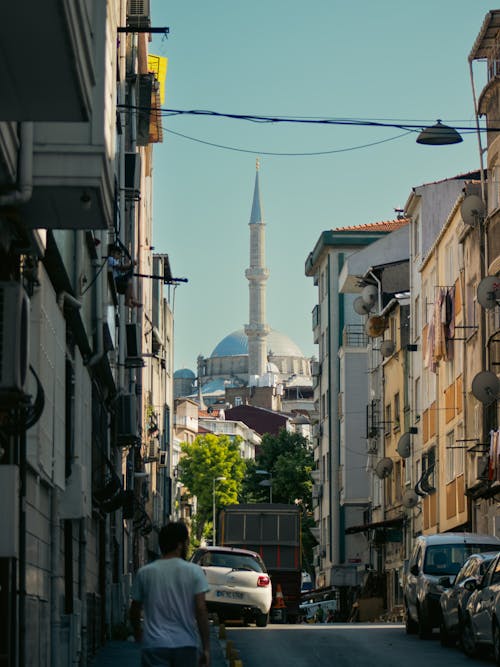 Cars and Buildings, Mosque on City Street