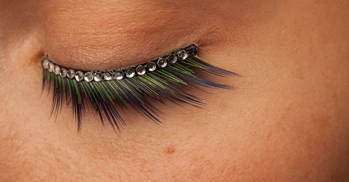 How to remove false eyelash glue from your eyes
