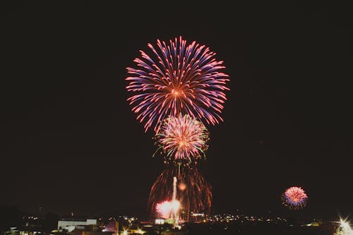 Kostenloses Stock Foto zu feier, feuerwerk, nacht