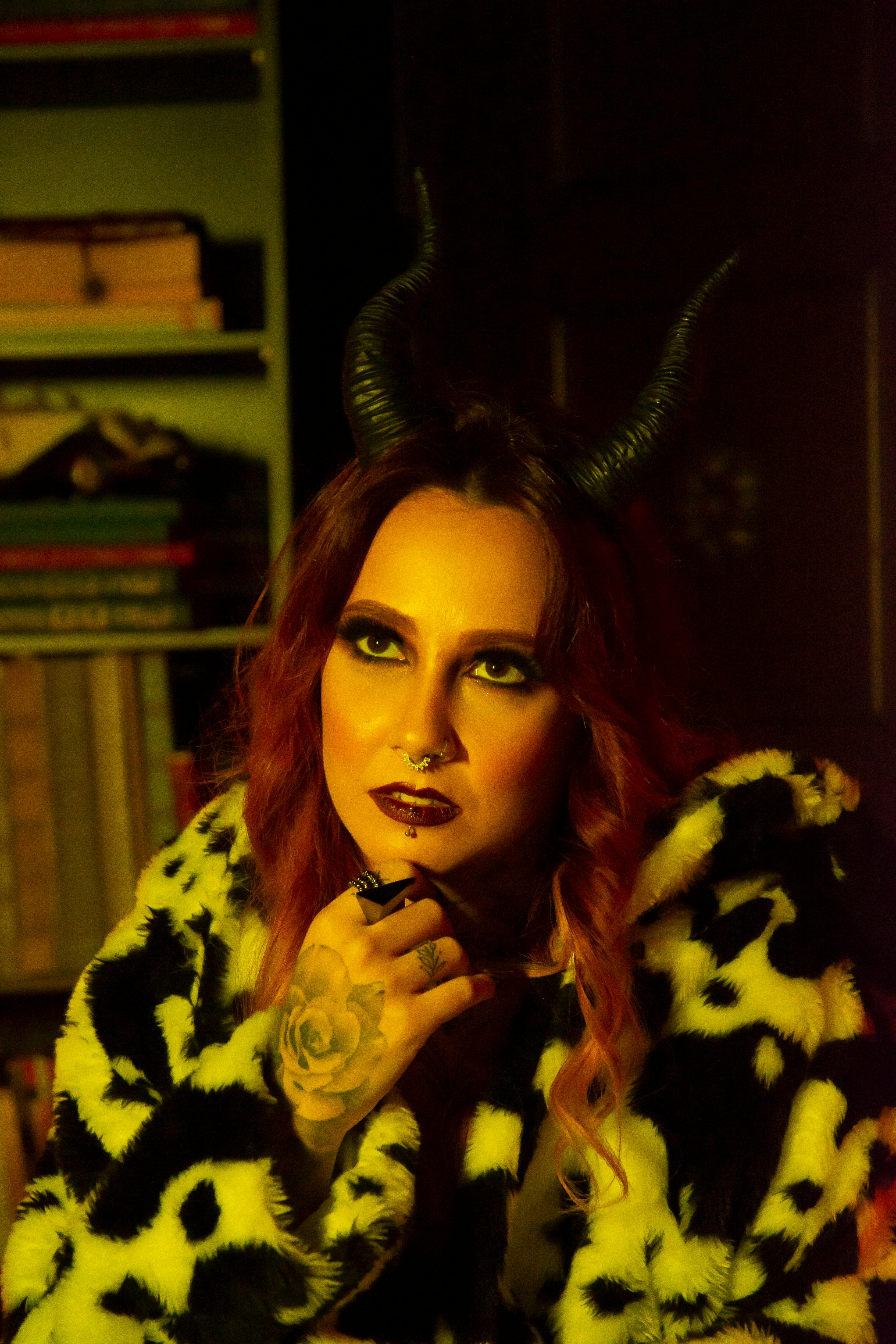 grátis Foto profissional grátis de #interior, adulto jovem, biblioteca Foto profissional