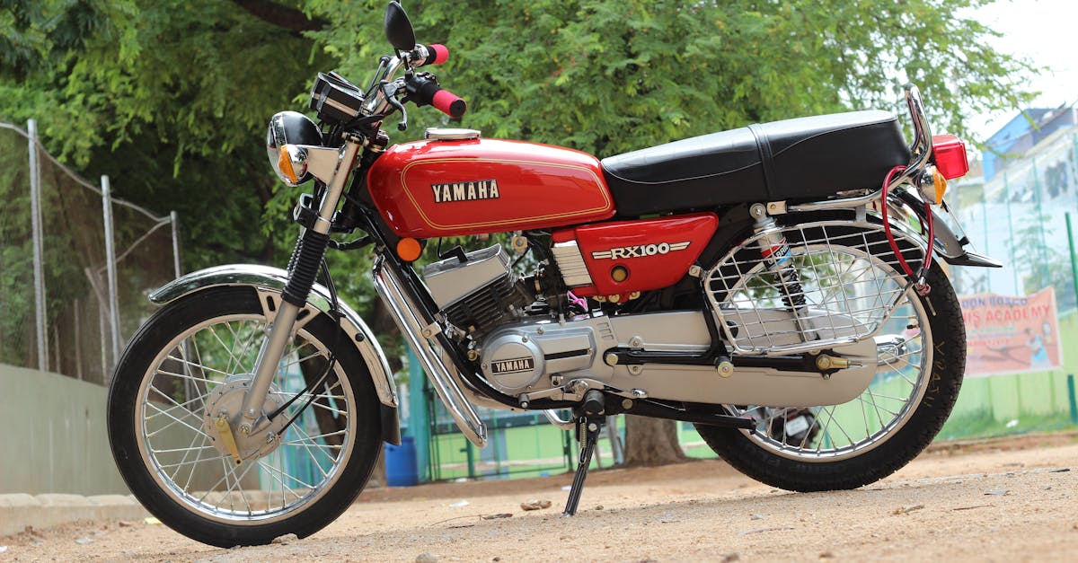100ccバイク ヤマハ ヤマハrx 100の無料の写真素材