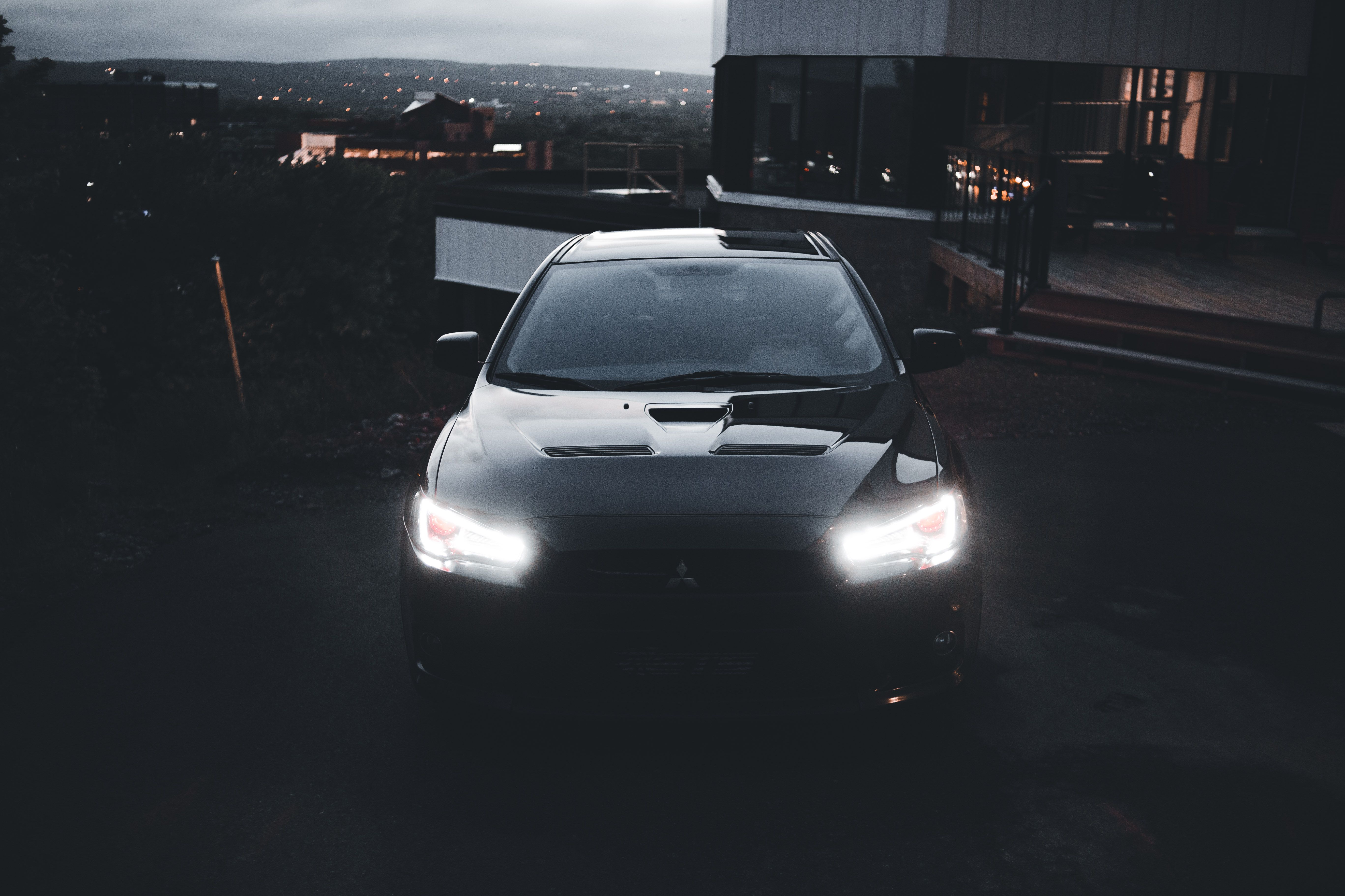 Car at Night · Free Stock Photo