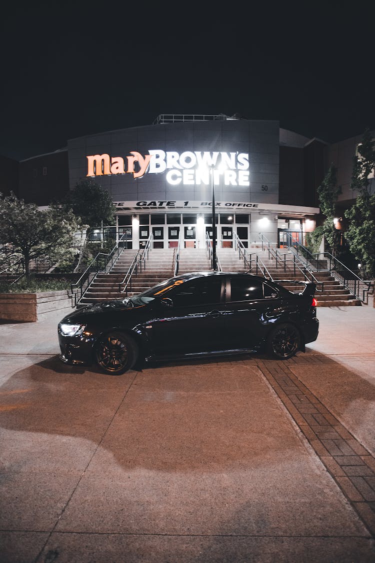 A Black Mitsubishi Lancer Evolution X