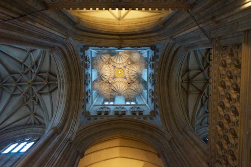 canterbury katedrali, dar açılı çekim, Gotik içeren Ücretsiz stok fotoğraf