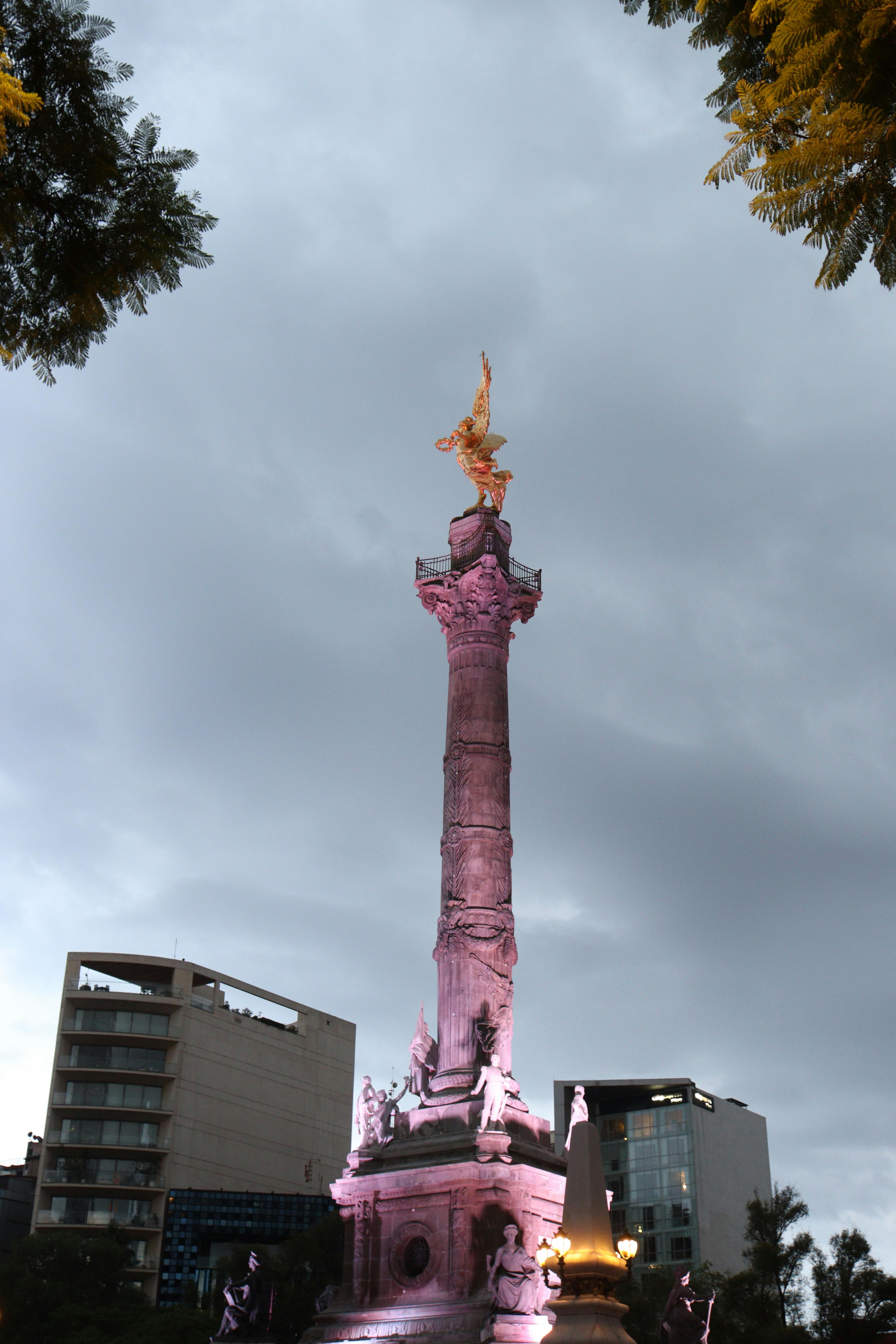 the angel of independence monument in mexico city