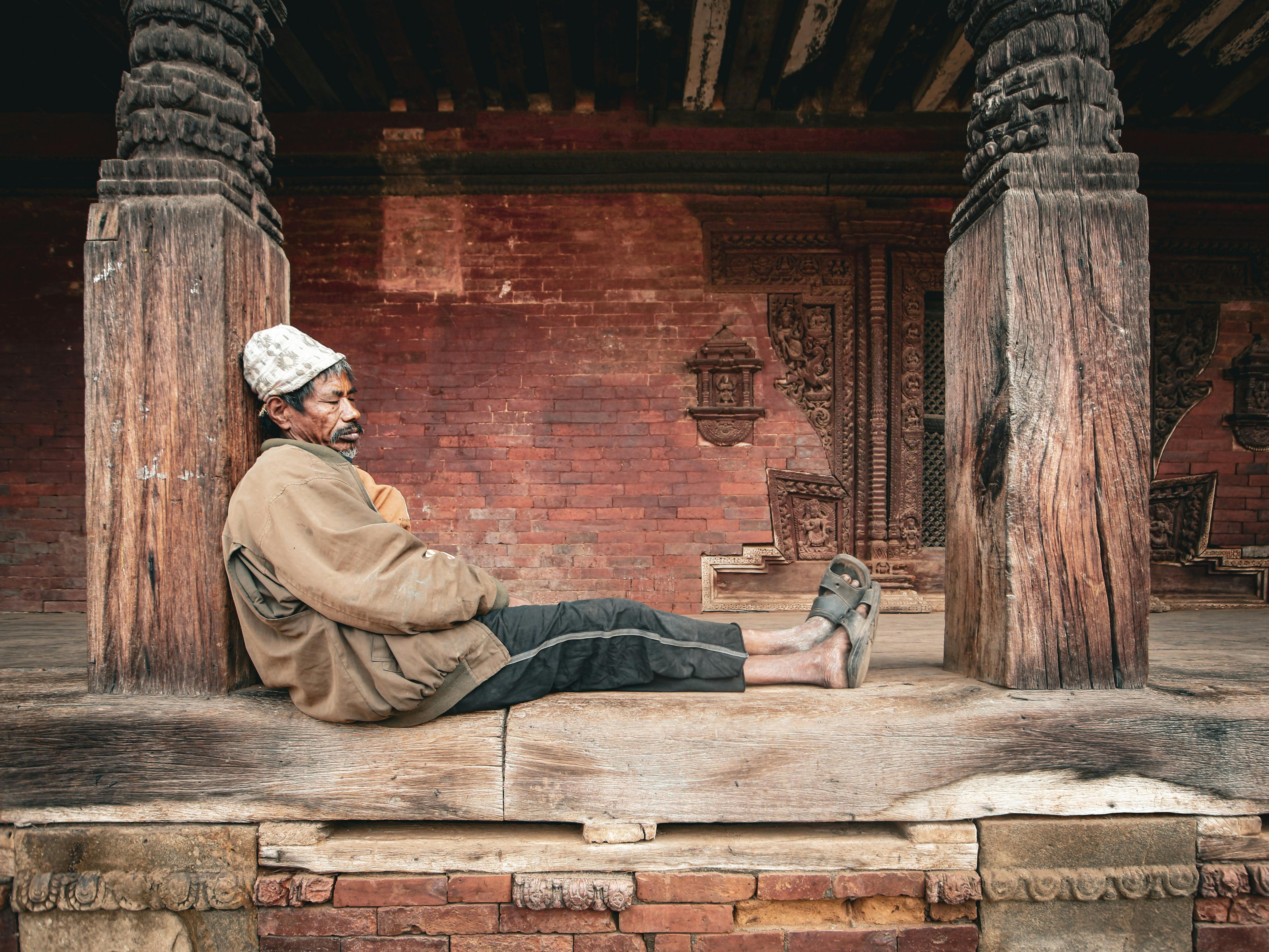 What should you not say to a homeless person?