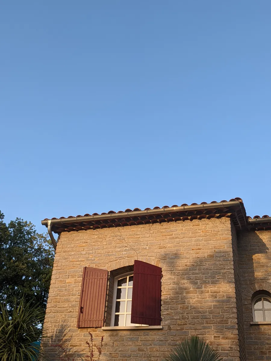 Façade en briques d’une maison existante à rénover