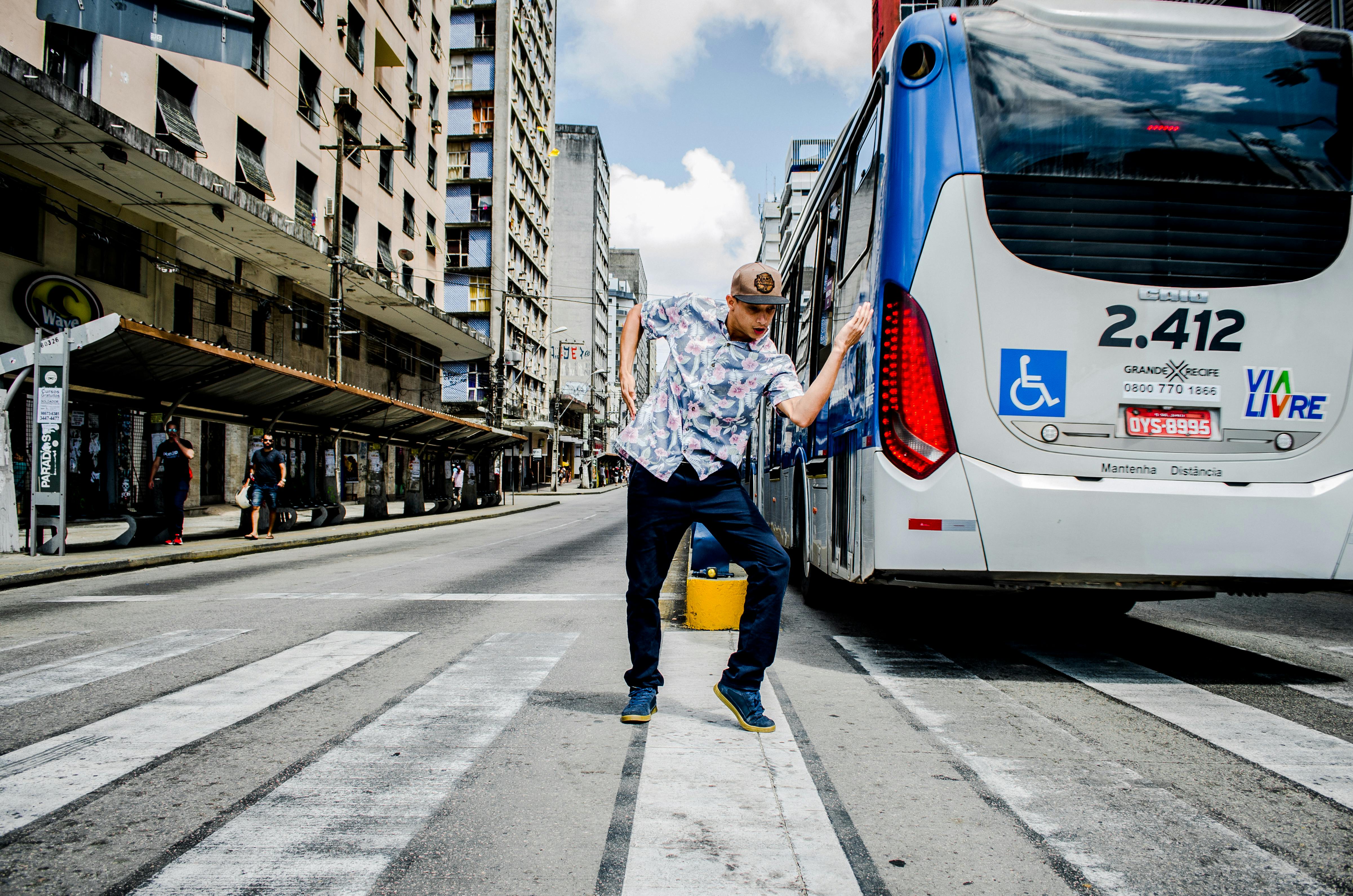 FREE or Discounted Greyhound Bus Tickets for Homeless Youth & Those in Need: How to Get Yours