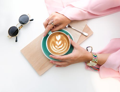 Základová fotografie zdarma na téma caffè latte, caffè latte art, kapučíno