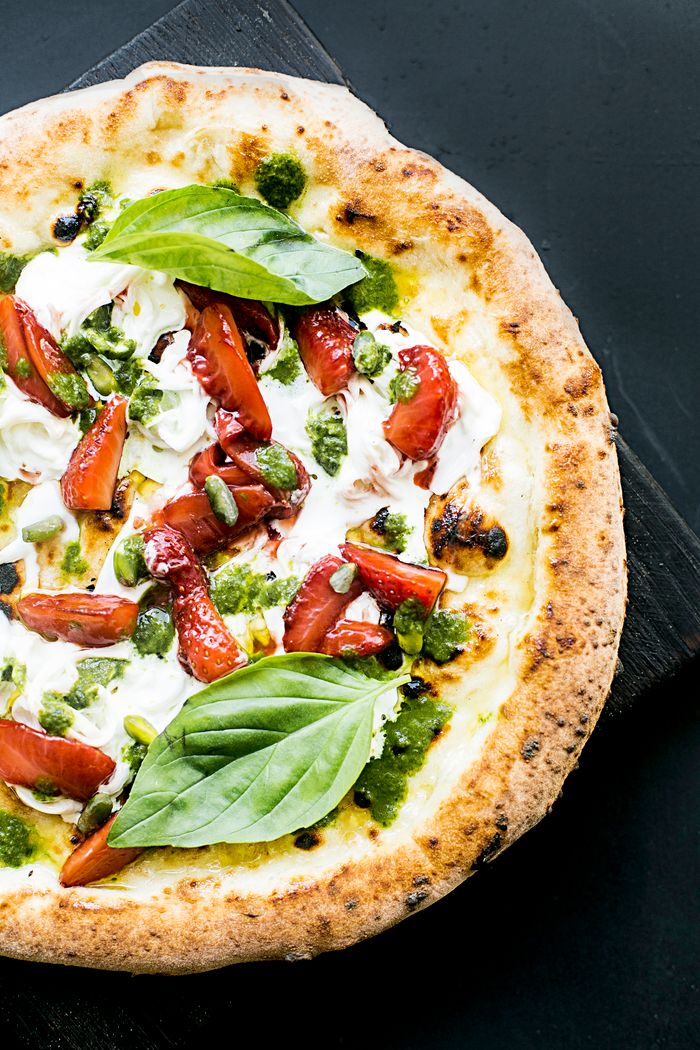 Margherita pizza with fresh basil