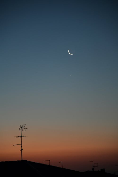 Free stock photo of crescent moon, early morning, sky Stock Photo