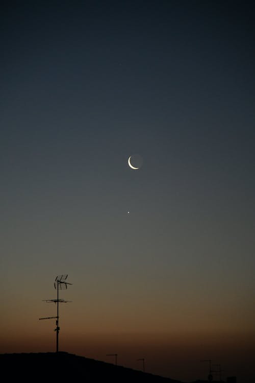 Free stock photo of crescent moon, early morning, sky Stock Photo