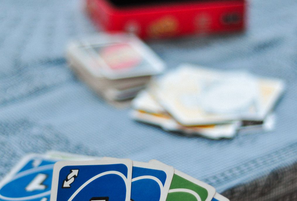 Online Casino: Spielautomaten und Live-Spiele im Überblick