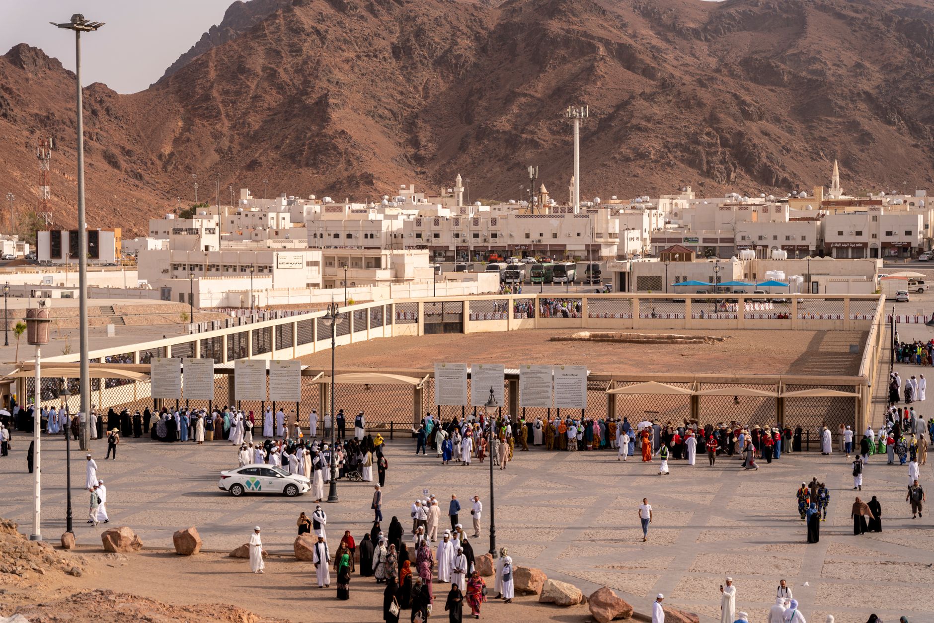 Houthis Launch Broad Assault on Saudi Sites Amid U.S. Iran Plot Warning