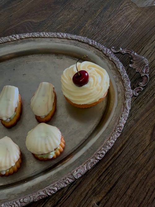 Kostenloses Stock Foto zu cupcake, dessert, essen