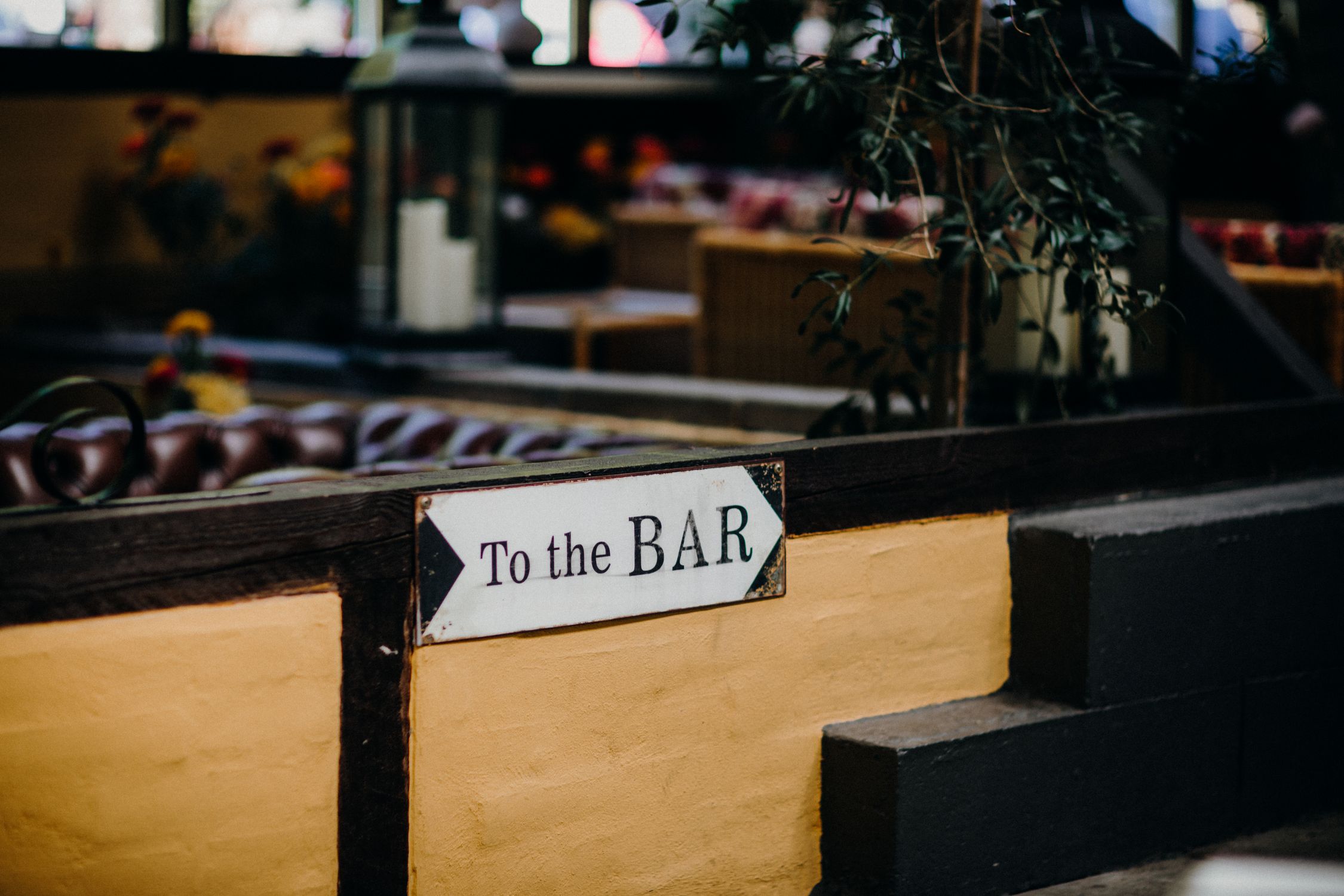 To Bar Sign Photo of a Direction Signage to the Bar · Free Stock Photo