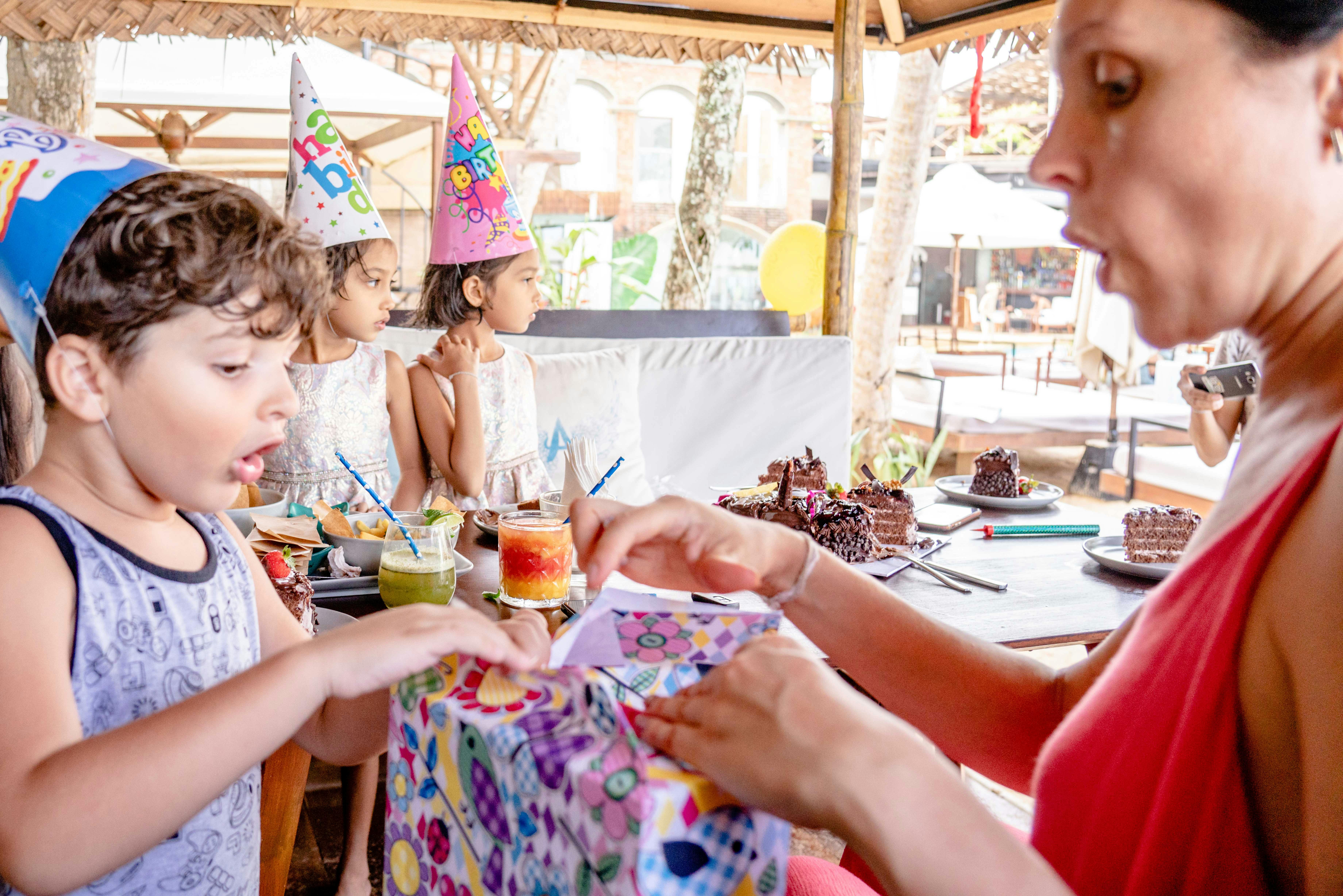 How much do girls make on OnlyFans?