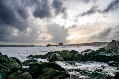 bezplatná Základová fotografie zdarma na téma kameny, mávání, moře Základová fotografie