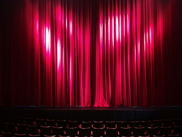 The festival rewrites its rules: this year the jury will not watch behind closed doors