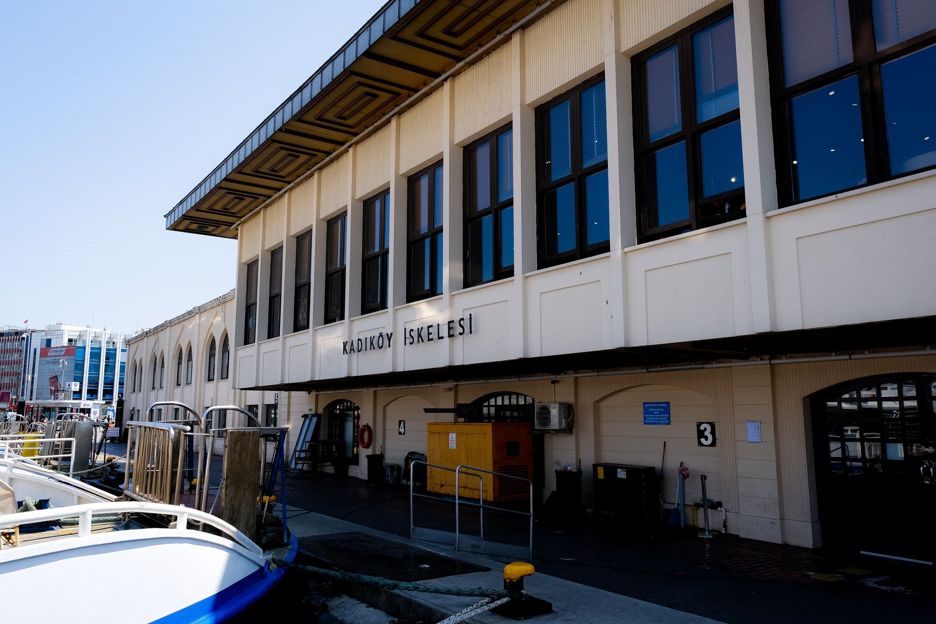 Akmar Pasajı: Kadıköy'ün Tarihi ve Canlı Alışveriş Merkezi - Kadıköy blog yazısı